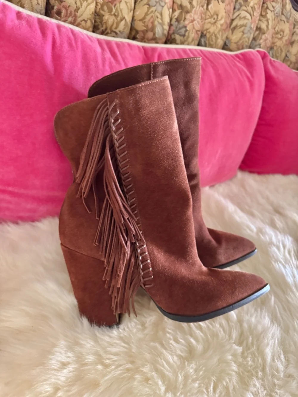 Dolce Vita Rust Brown Suede Fringe Boots pointy toe Western Chic heeled booties